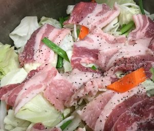 豚肉と彩り野菜の重ね煮鍋